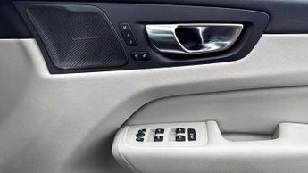 Volvo XC60 2.0 B4P Plus Dark 5dr Geartronic