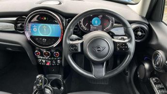 MINI Hatchback 5dr 1.5 Cooper Classic 5dr Auto