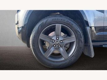 Land Rover Defender 3.0 D250 X-Dynamic SE 90 3dr Auto