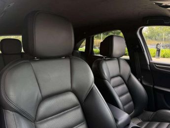Porsche Macan Turbo 5dr PDK