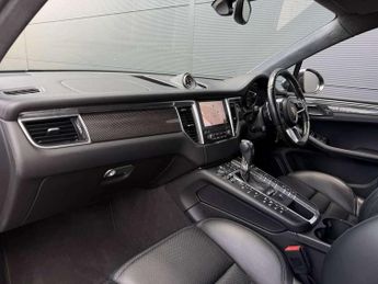 Porsche Macan Turbo 5dr PDK