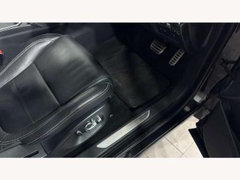 Jaguar E-Pace 2.0 R-Dynamic HSE 5dr Auto