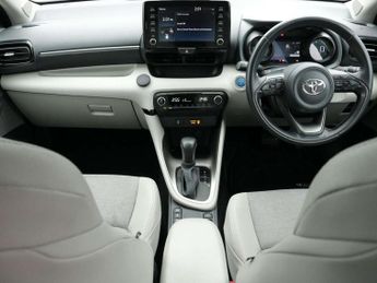 Toyota Yaris 1.5 Hybrid Excel 5dr CVT