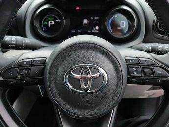Toyota Yaris 1.5 Hybrid Excel 5dr CVT