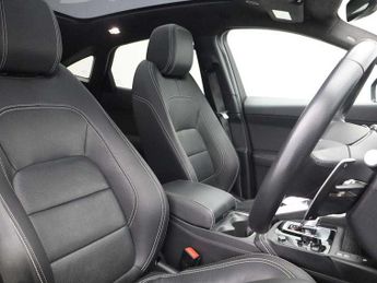 Jaguar E-Pace 2.0 D200 R-Dynamic Black 5dr Auto