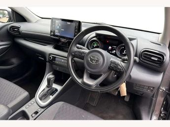 Toyota Yaris 1.5 Hybrid Design 5dr CVT
