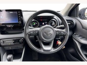 Toyota Yaris 1.5 Hybrid Design 5dr CVT
