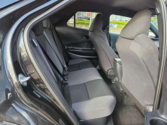 Toyota C-HR 1.8 Hybrid Design 5dr CVT