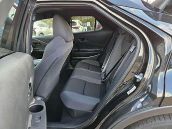 Toyota C-HR 1.8 Hybrid Design 5dr CVT