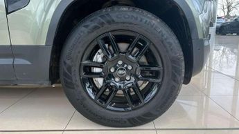 Land Rover Defender 3.0 D300 SE 110 5dr Auto