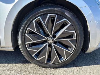 Skoda Superb 2.0 TDI CR 190 Laurin + Klement 5dr DSG