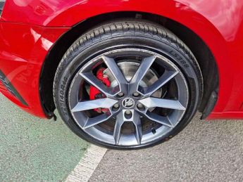 Skoda Octavia Estate 2.0 TDI CR vRS 5dr DSG [7 speed] [Black Pack]