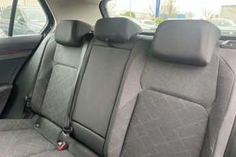 Volkswagen Golf 1.5 eTSI 150 Life 5dr DSG