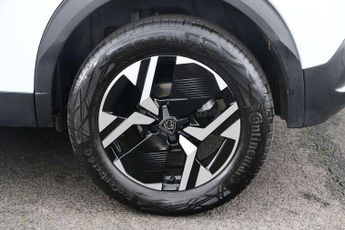 Peugeot 2008 1.2 Hybrid 136 GT 5dr e-DSC6