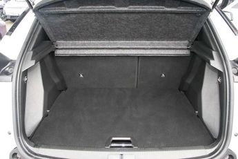 Peugeot 2008 1.2 Hybrid 136 GT 5dr e-DSC6