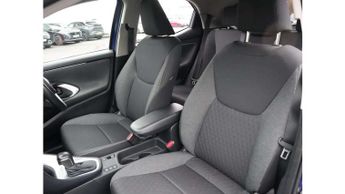 Toyota Yaris 1.5 Hybrid Design 5dr CVT