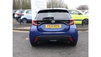 Toyota Yaris 1.5 Hybrid Design 5dr CVT