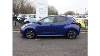 Toyota Yaris 1.5 Hybrid Design 5dr CVT