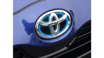 Toyota Yaris 1.5 Hybrid Design 5dr CVT