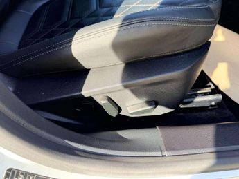 Ford Focus 1.0 EcoBoost Hybrid mHEV 155 Titanium Vig 5dr Auto