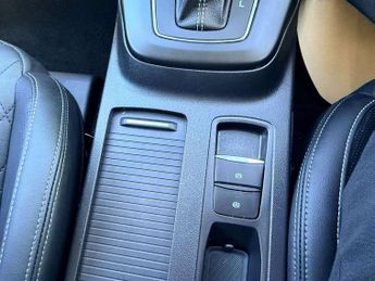 Ford Focus 1.0 EcoBoost Hybrid mHEV 155 Titanium Vig 5dr Auto