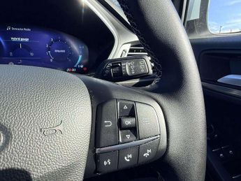 Ford Focus 1.0 EcoBoost Hybrid mHEV 155 Titanium Vig 5dr Auto