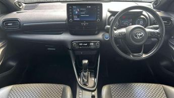 Toyota Yaris 1.5 Hybrid Dynamic 5dr CVT