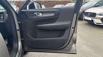 Volvo XC40 1.5 T3 [163] R DESIGN 5dr Geartronic