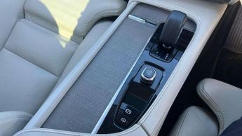 Volvo XC90 2.0 B5P Ultra Dark 5dr AWD Geartronic