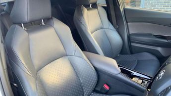 Toyota C-HR 1.8 Hybrid Excel 5dr CVT