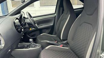 Toyota Aygo X 1.0 VVT-i Edge 5dr Auto