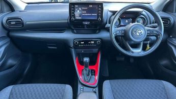 Toyota Yaris 1.5 Hybrid Design 5dr CVT