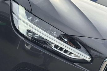 Volvo V90 2.0 B4D Momentum 5dr Auto