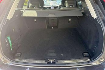 Volvo XC60 2.0 B5P Ultimate Dark 5dr AWD Geartronic