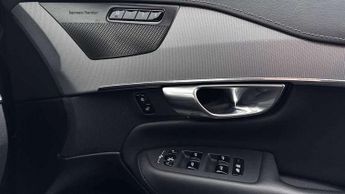 Volvo XC90 2.0 B5D [235] Plus Dark 5dr AWD Geartronic