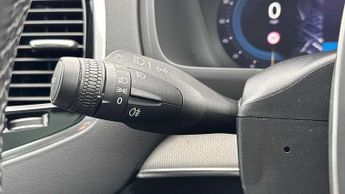 Volvo XC90 2.0 B5D [235] Plus Dark 5dr AWD Geartronic