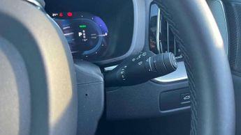 Volvo XC60 2.0 T6 [350] RC PHEV Plus Dark 5dr AWD Geartronic