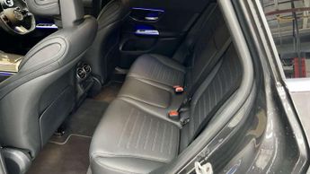 Mercedes-Benz GLC GLC 300 4Matic AMG Line 5dr 9G-Tronic