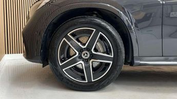 Mercedes-Benz GLC GLC 300 4Matic AMG Line 5dr 9G-Tronic