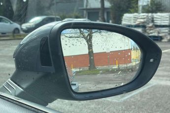 Volkswagen Golf 2.0 TDI 200 GTD 5dr DSG