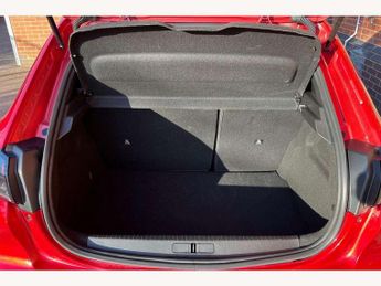 Peugeot 208 1.2 PureTech 100 Allure Premium + 5dr EAT8