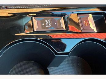 Peugeot 208 1.2 PureTech 100 Allure Premium + 5dr EAT8