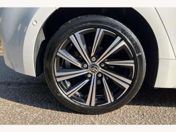 Toyota Corolla 1.8 VVT-i Hybrid Design 5dr CVT