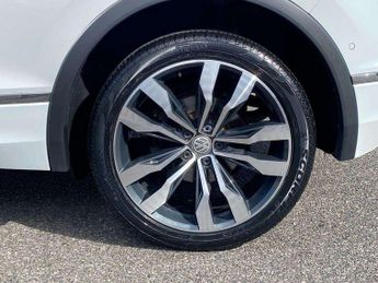 Volkswagen Tiguan 2.0 TSi 180 4Motion R-Line 5dr DSG