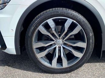 Volkswagen Tiguan 2.0 TSi 180 4Motion R-Line 5dr DSG