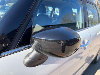 MINI Hatchback 5dr 1.5 Cooper Classic 5dr Auto