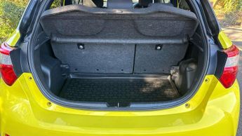 Toyota Yaris 1.5 Hybrid Yellow Edition 5dr CVT