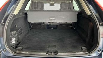 Volvo XC60 2.0 B4P Plus Dark 5dr Geartronic