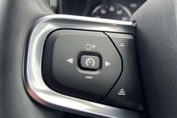 Volvo XC40 1.5 T3 [163] R DESIGN 5dr Geartronic
