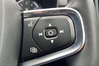 Volvo XC40 1.5 T3 [163] R DESIGN 5dr Geartronic
